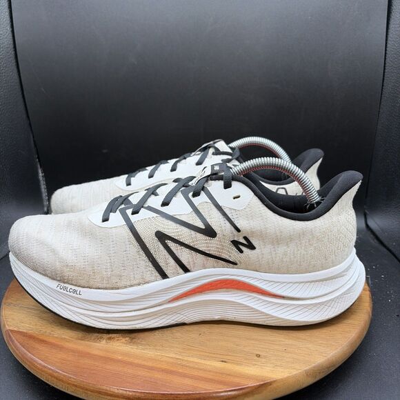 New Balance Men's Size 10 FuelCell Propel V4 Running Shoes White Sneakers